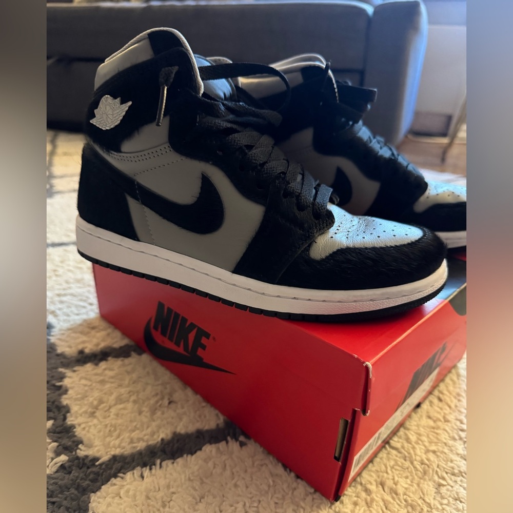 Nike Air Jordan 1 Retro High OG Black and Gray Sneakers